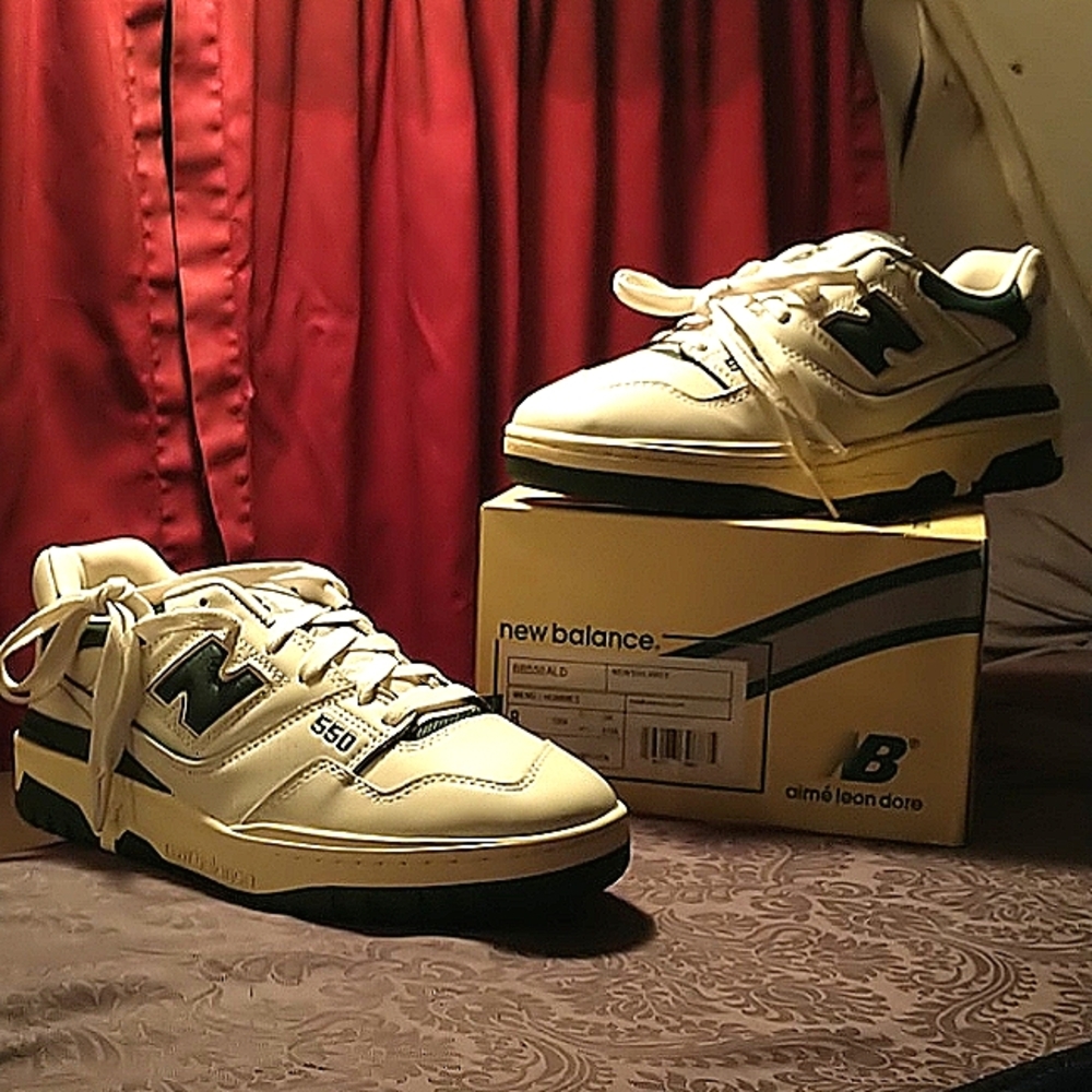 Aime Leon Dore collaboration/ New Balance 550, size 8 men's, white + green. new